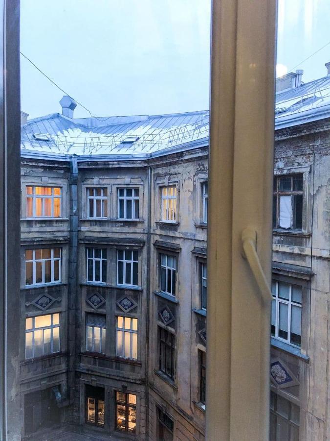 Mitskevycha Square Apartment- At The Center Of Lviv Extérieur photo